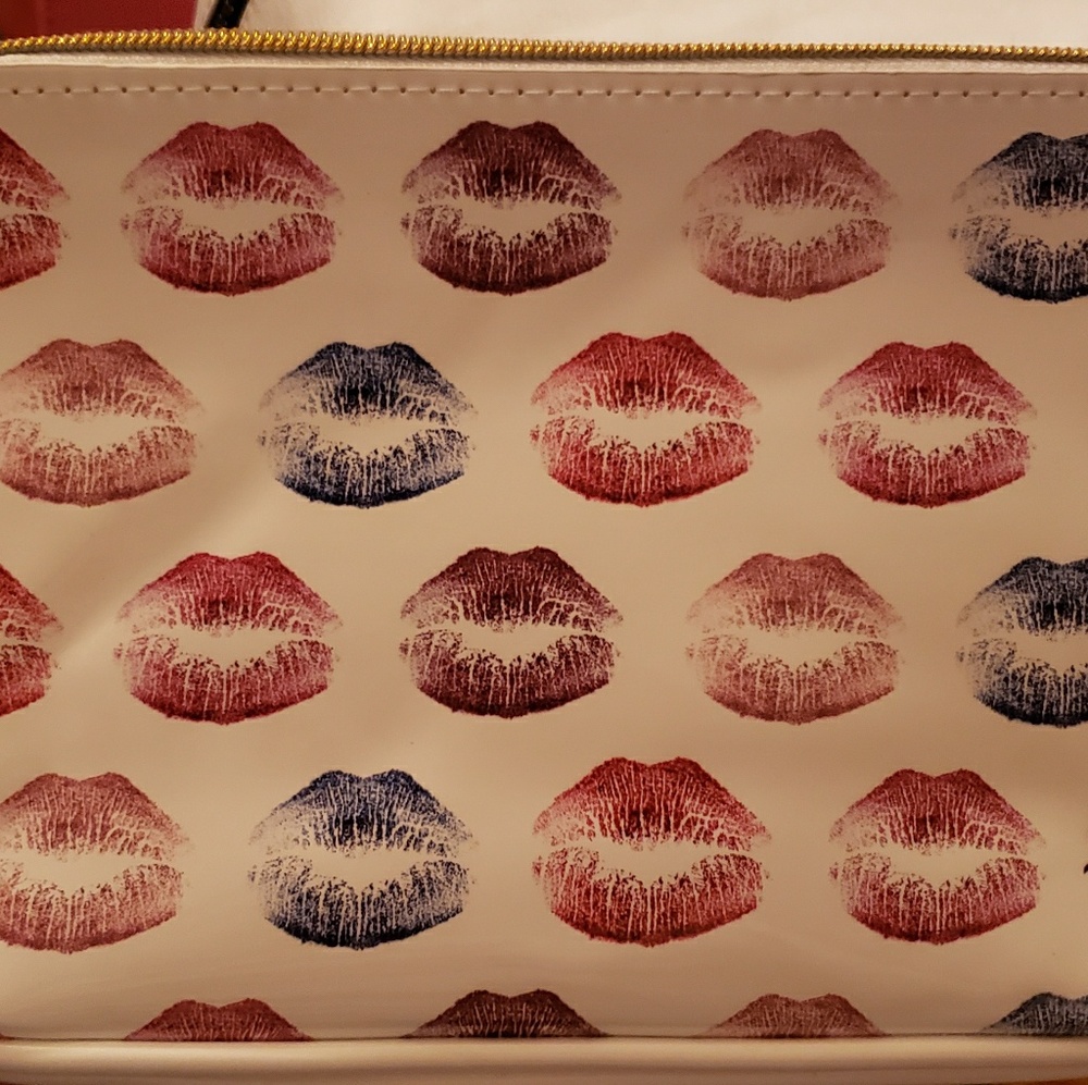 Cosmetics bag